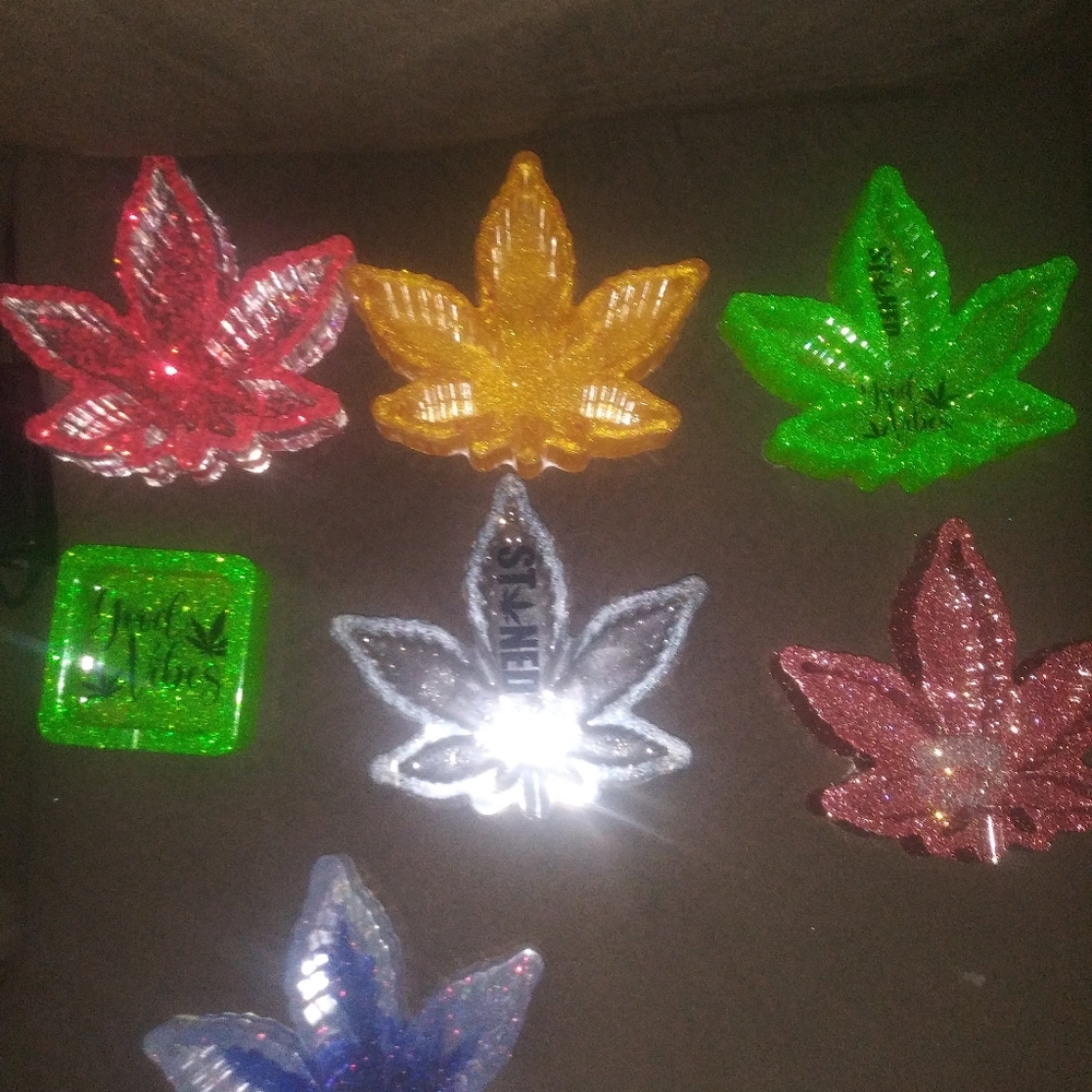 Color changing 420 cups - Picture 2 of 2